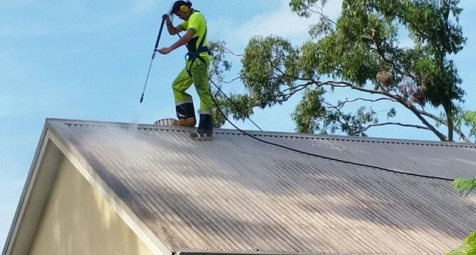 Iron_Roof_Pressure_Cleaning