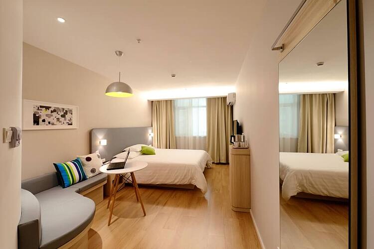 luxury-master-bedroom.jpg