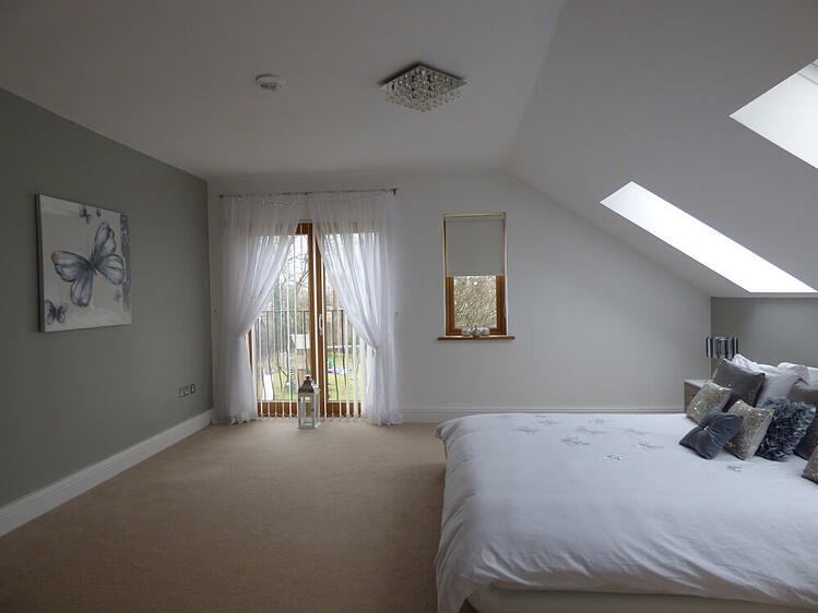 master-bedroom-minimalistic.jpg